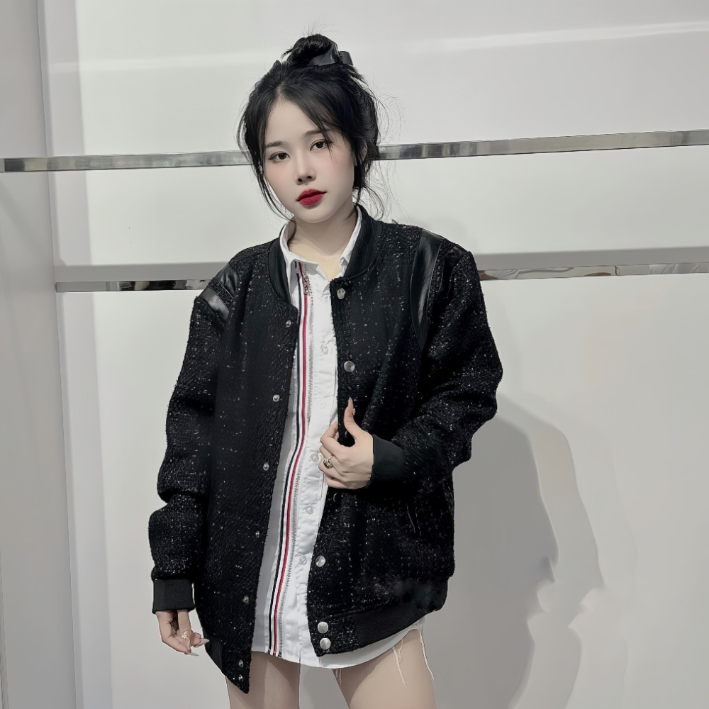 Áo khoác Bomber Teddy 2 lớp cực dày vải dạ đính kim tuyến thêu sọc da đen 2 vai, áo bo ống tay