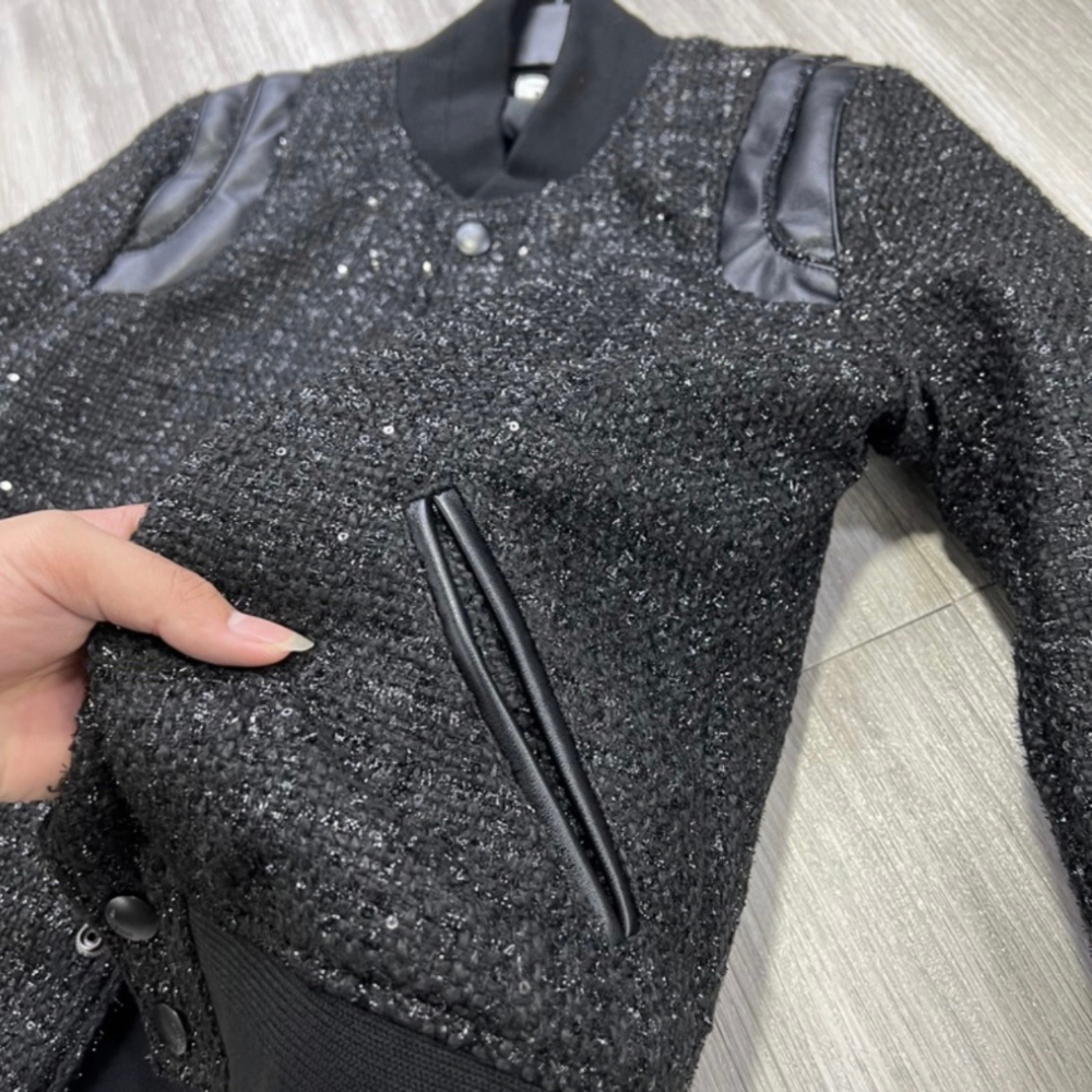 Áo khoác Bomber Teddy 2 lớp cực dày vải dạ đính kim tuyến thêu sọc da đen 2 vai, áo bo ống tay