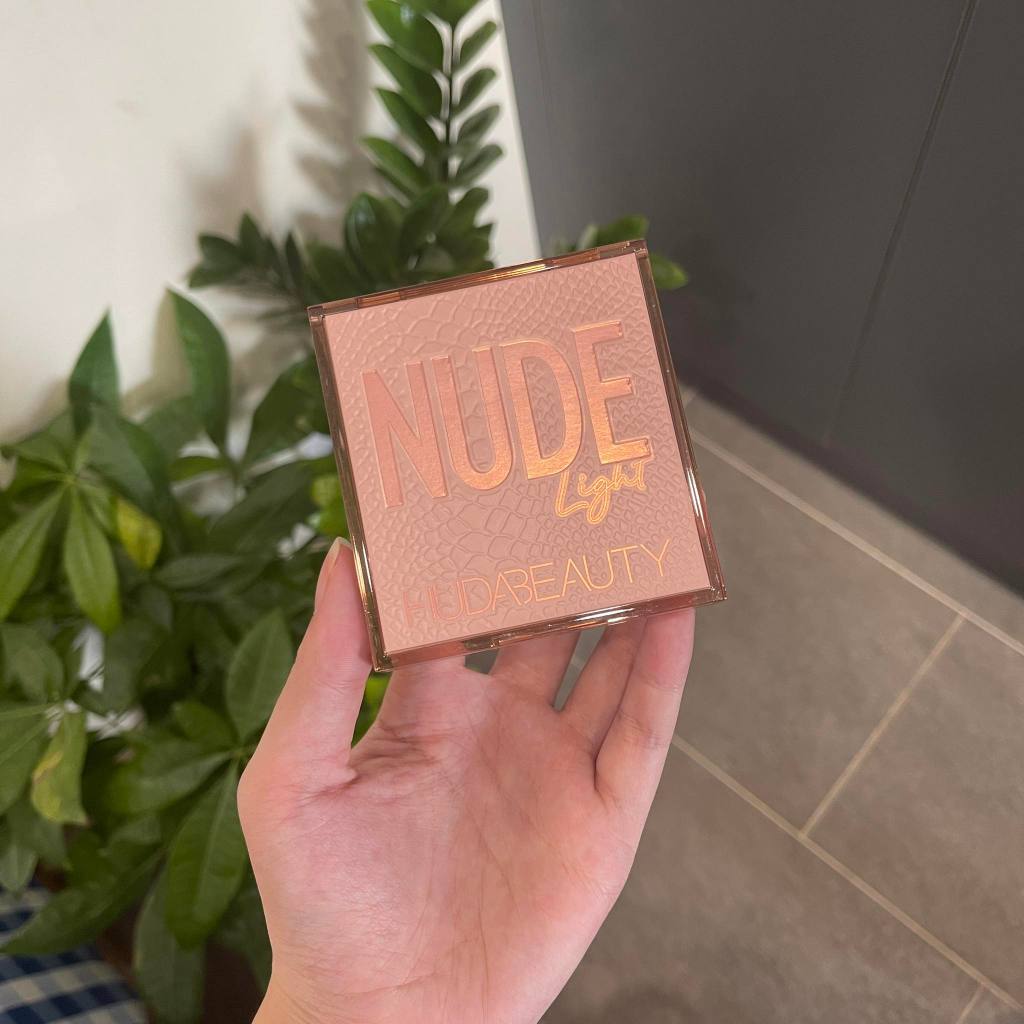 Bảng mắt 9 ô Huda Nude Light