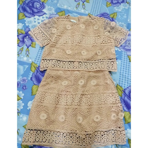 LILAC- Set áo tay ngắn phối chân váy ren Crazyteen NEW TAG