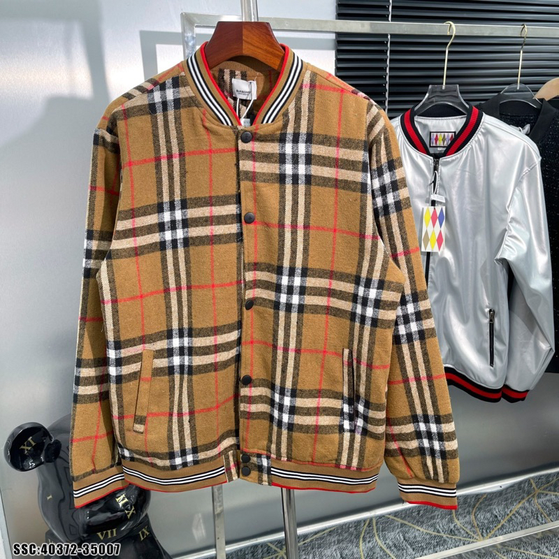 Áo khoác bomber nam nữ Burberry vải dạ dệt hoạ tiết kẻ sọc be đen đỏ lót gió 2 lớp bo ống dày dặn