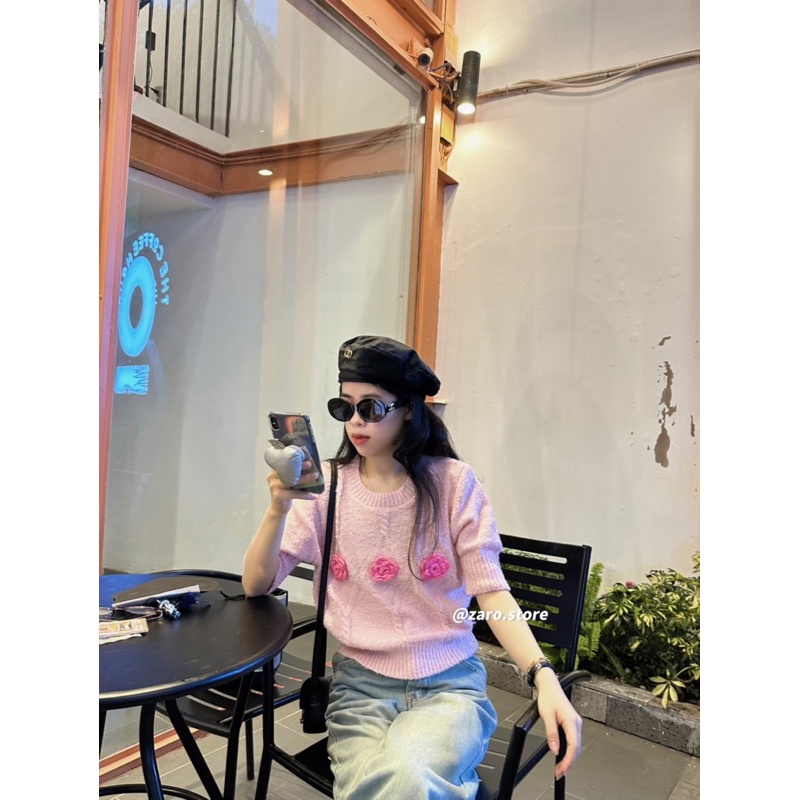 Áo len ngắn tay hoa hồng