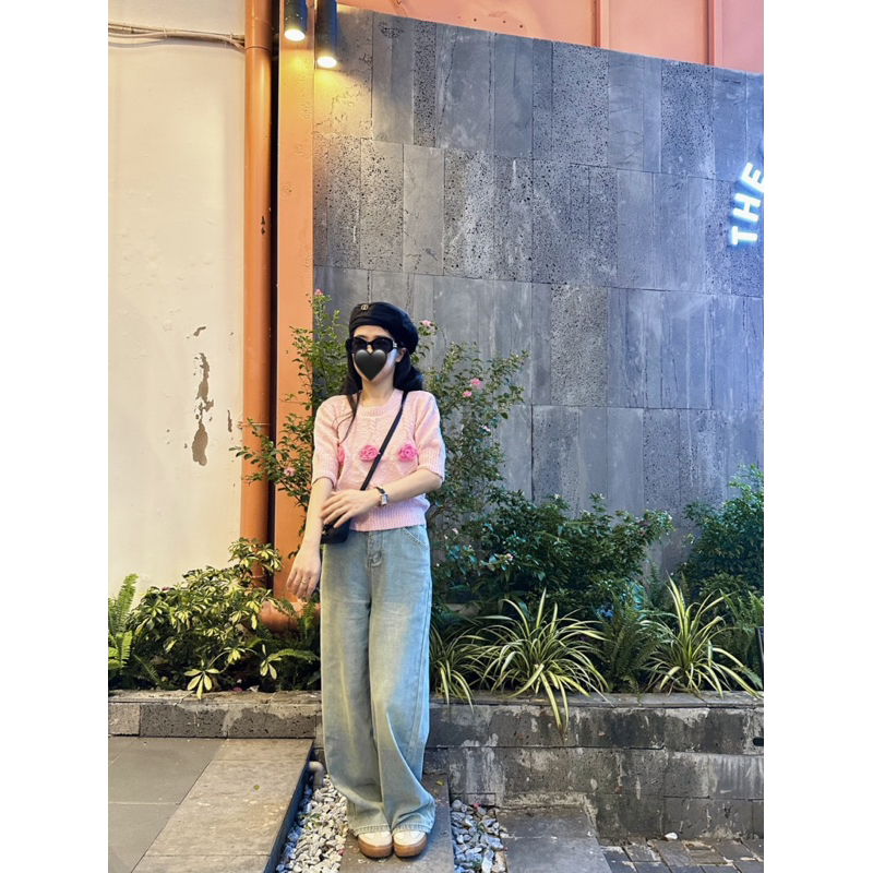 Áo len ngắn tay hoa hồng