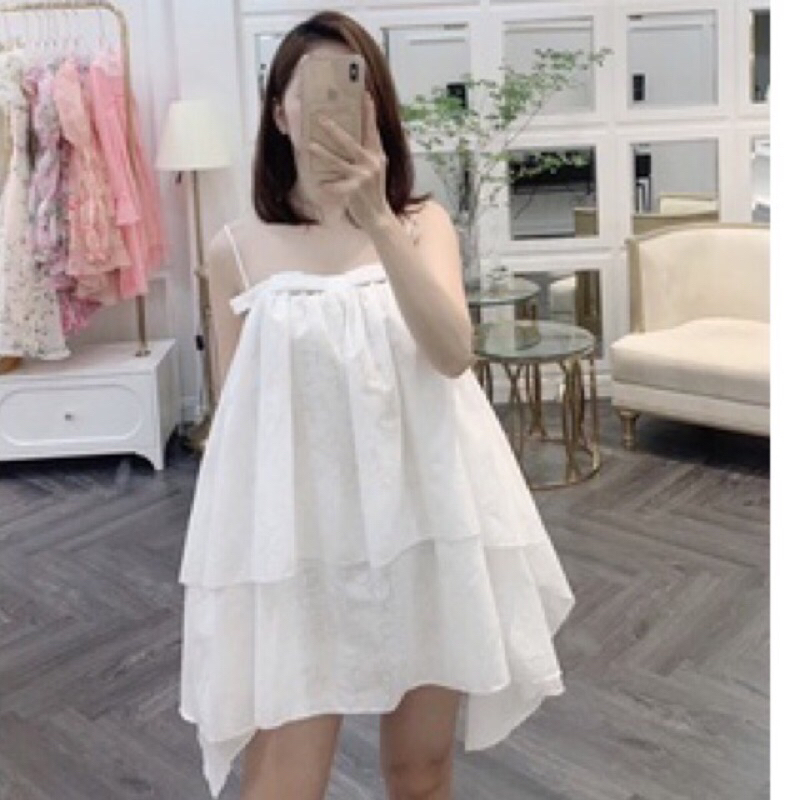 Pass nhanh Váy Tiara Linn Design newtag M giá 1tr190k