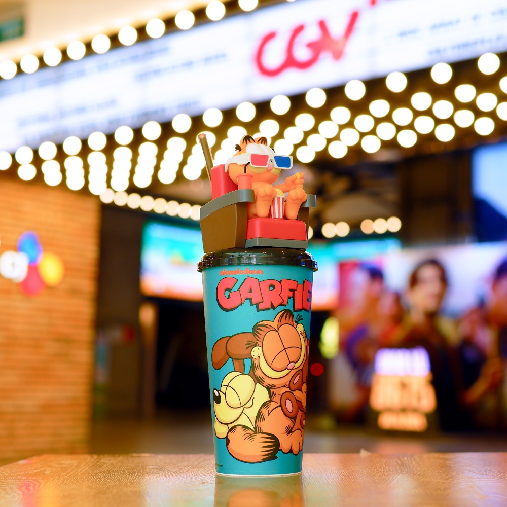 Ly nước CGV Cinemas Vietnam Garfield dung tích 943ml