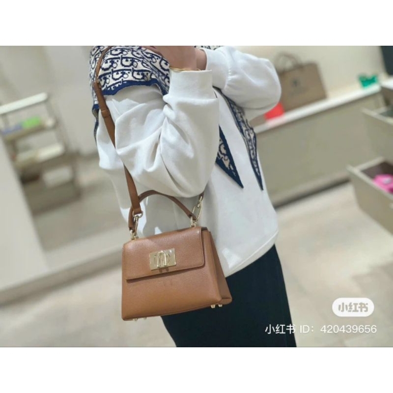 FULA 1927 TOP HANDLE MINI✨Thiết kế đơn giản sang trọng