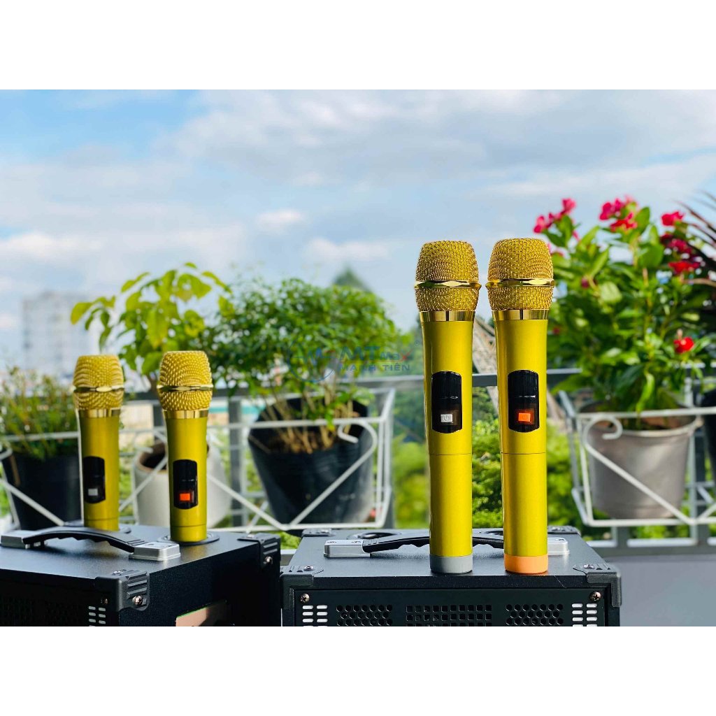 Loa Karaoke T10Plus Bass 20cm Có Đèn LED RGB Nháy Theo Nhạc Bluetooth Hiện Đại Âm Siêu Trầm Siêu Mạnh Mẽ Đi Kèm 2 Micro