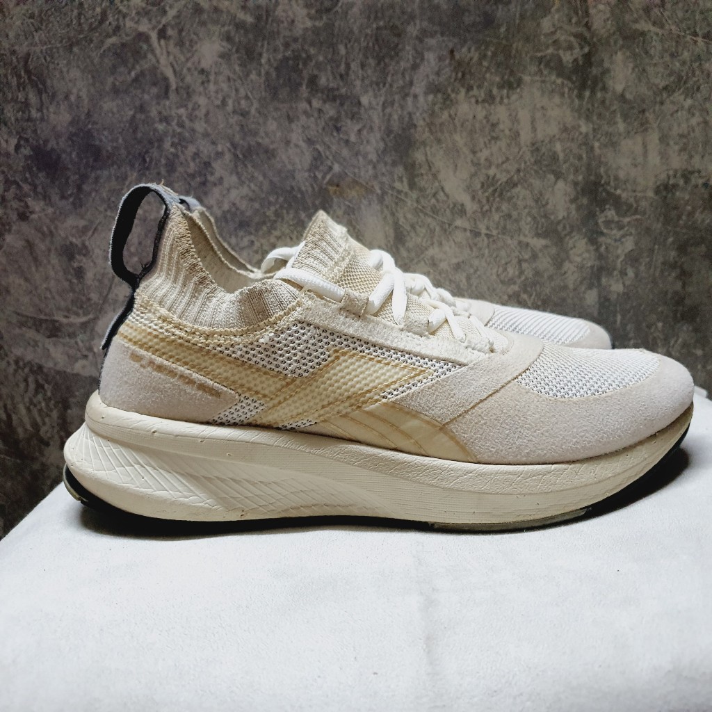 2hand  Giày vải thoái khí Ree.bok