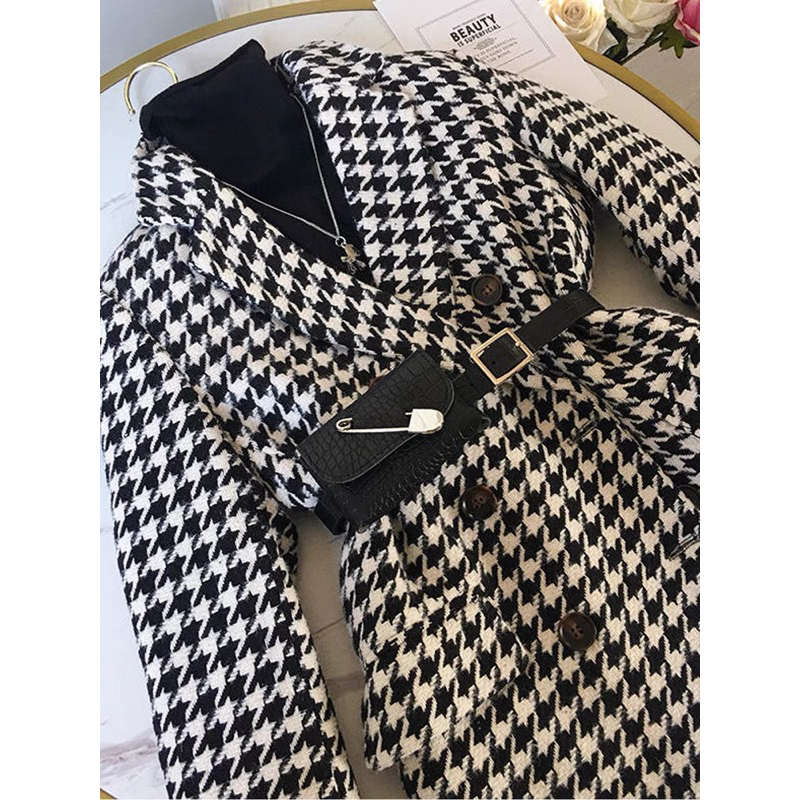 Áo khoác/ Áo dạ phối màu đen trắng kèm belt túi kẻ xinh xắn dành cho nữ