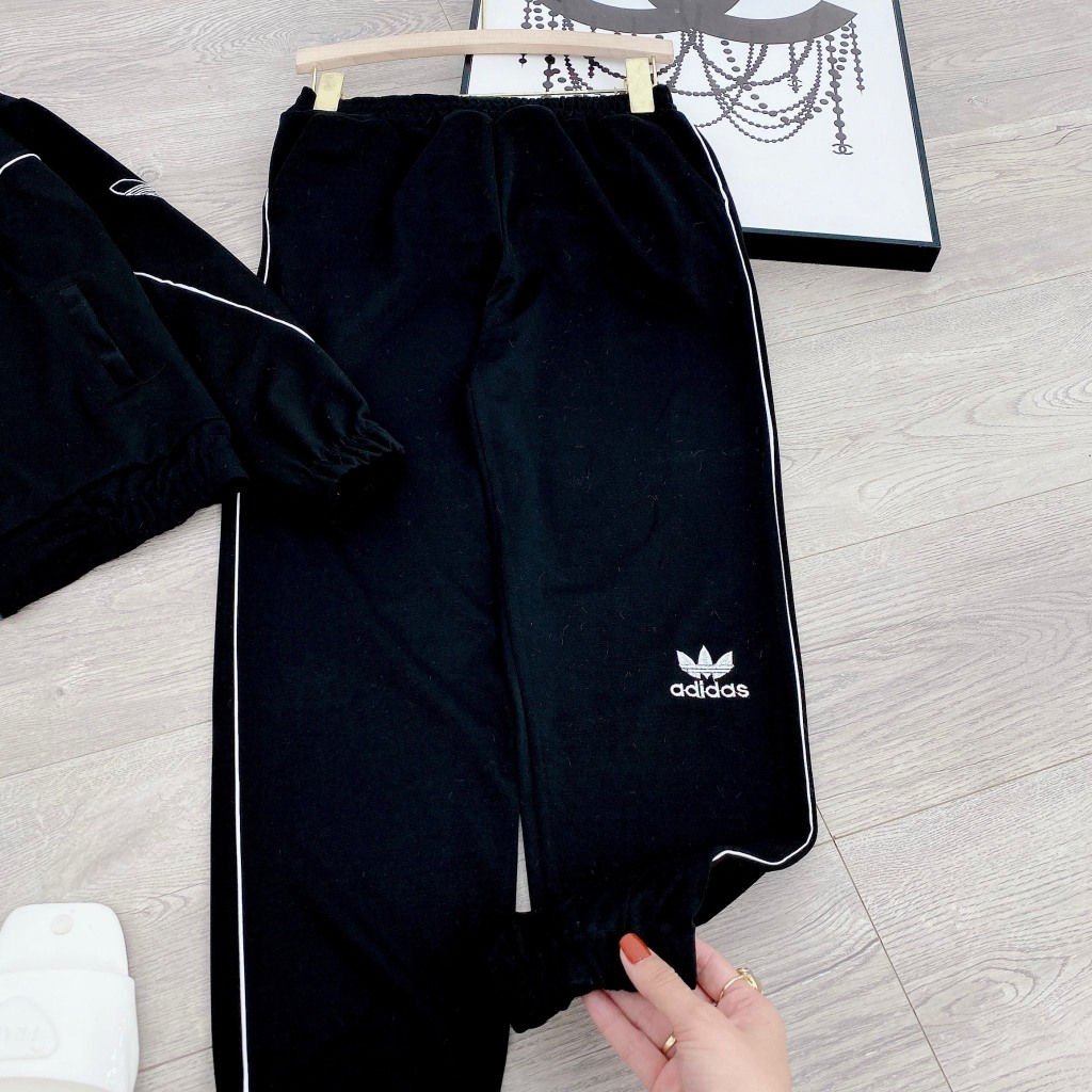 Set Bộ Thể Thao Nữ Áo Khoác Họa Tiết Adi Phối Quần Jogger Logo Thêu Nổi Sịn Sò