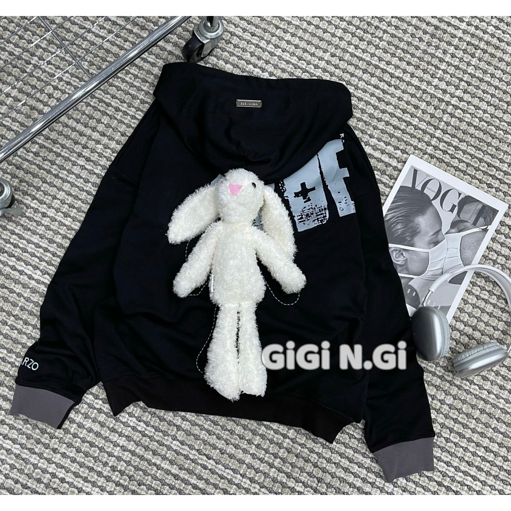 Hoodie chữ 13De Marzo