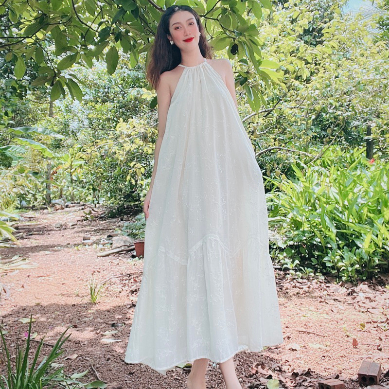 Đầm maxi cổ yếm đuôi cá có túi