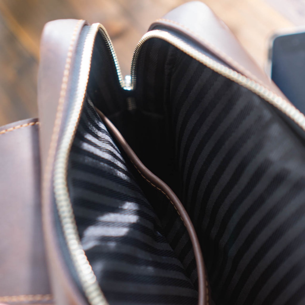 Túi đeo chéo da bò ipad 11in Manuk Leather