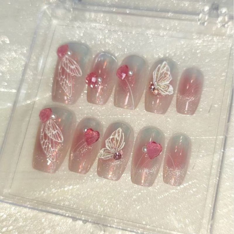Móng giả_nail box móng thiết kế cánh bướm