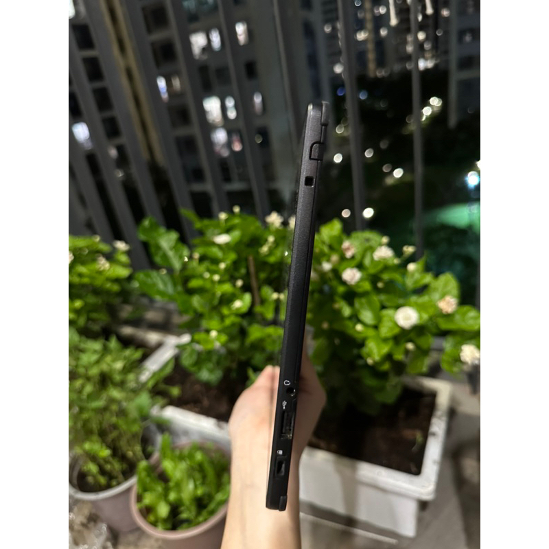 Máy tính bảng kiêm laptop Fujitsu nội địa Nhật cao cấp 13.3inch 128GB