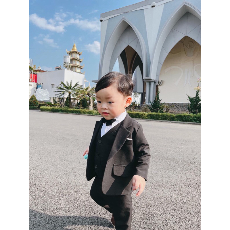 Bộ Vest Đen Kèm Gi-lê Lịch Lãm Cho Bé Trai