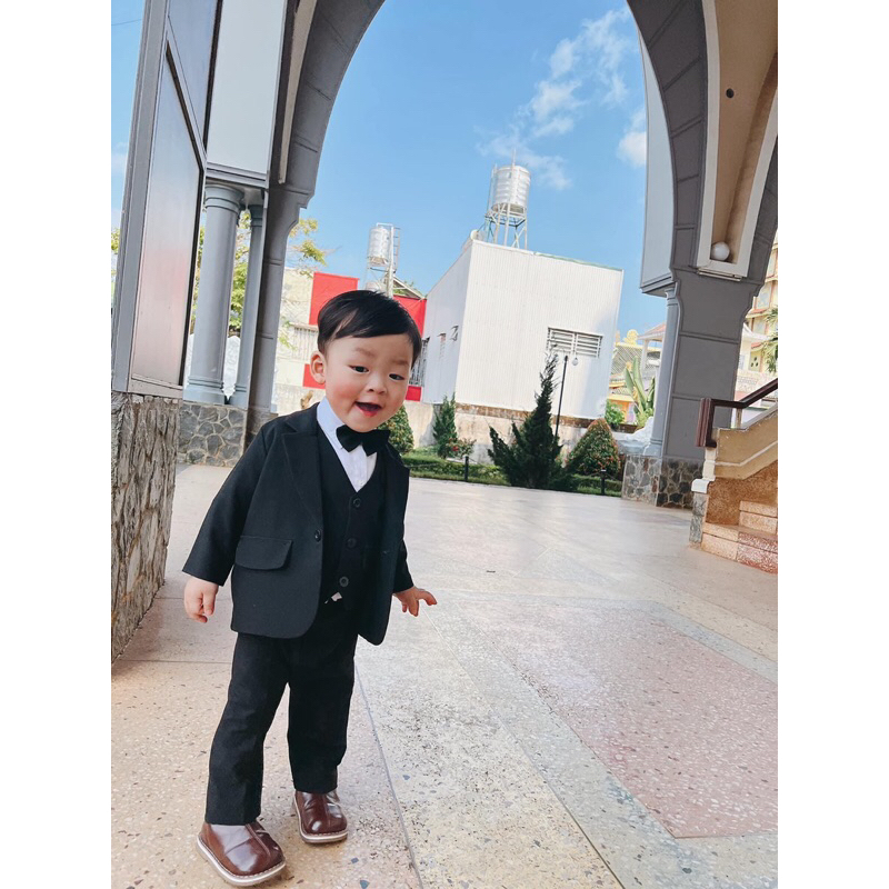 Bộ Vest Đen Kèm Gi-lê Lịch Lãm Cho Bé Trai