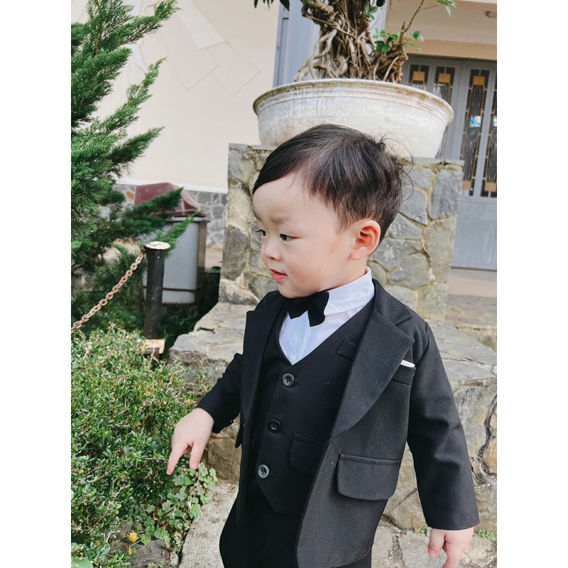 Bộ Vest Đen Kèm Gi-lê Lịch Lãm Cho Bé Trai