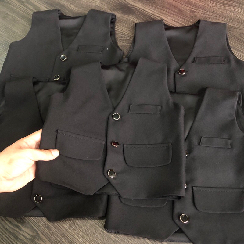 Bộ Vest Đen Kèm Gi-lê Lịch Lãm Cho Bé Trai