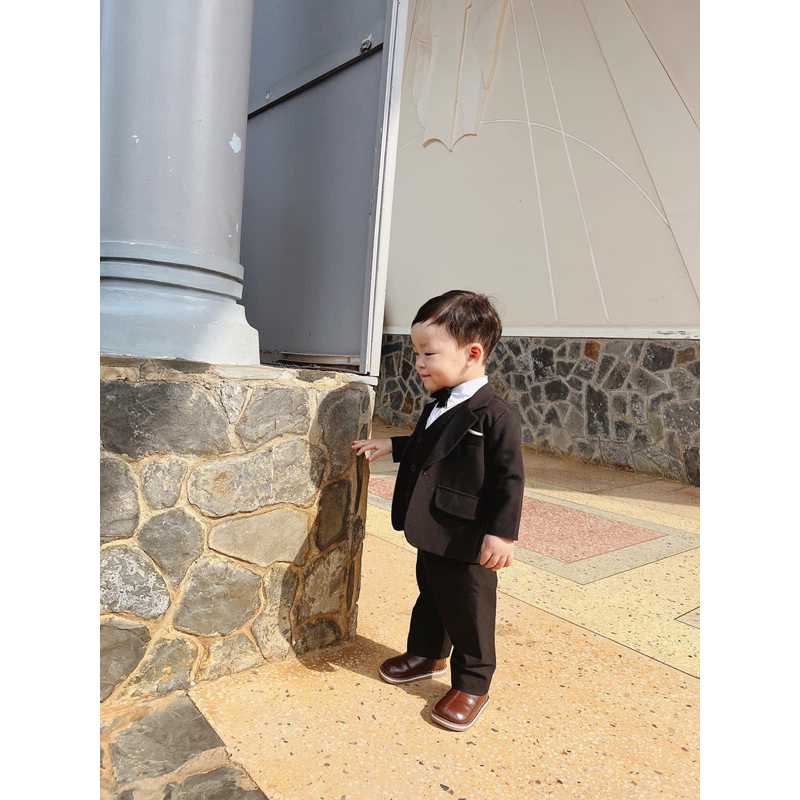 Bộ Vest Đen Kèm Gi-lê Lịch Lãm Cho Bé Trai