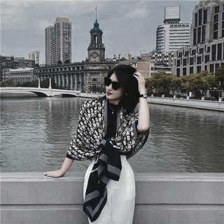 Khăn lụa Diorrr