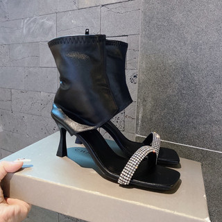 Giày boot đính đá