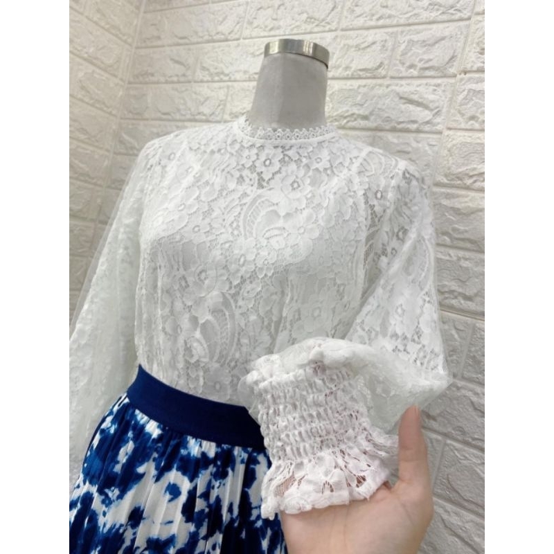 Áo sơ mi trắng phối ren Mango dư xịn