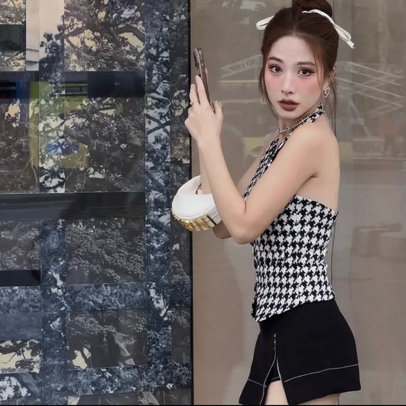 Set áo yếm hoạ tiết răng sói kèm chân váy hai khoá đùi cá tính trendy