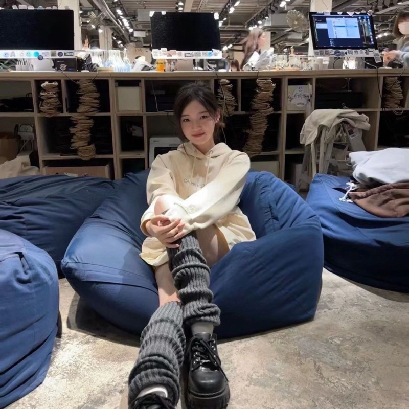 Áo hoodie Calvin Klein CK giống Jennie Blackpink