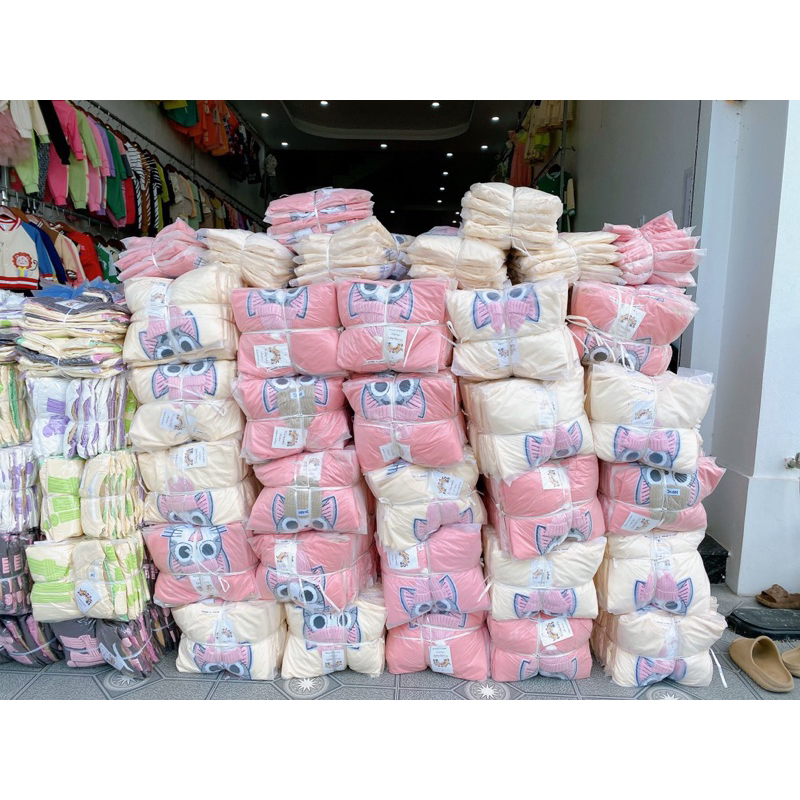 Bộ mèo đội mũ len bé gái