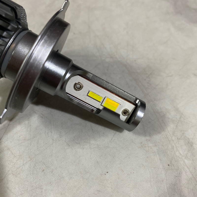 Đèn led T6 chân H4 sáng 3 màu 35w gắn xe máy