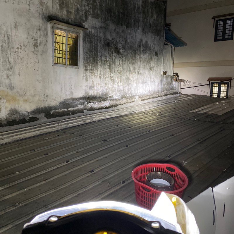 Đèn led T6 chân H4 sáng 3 màu 35w gắn xe máy