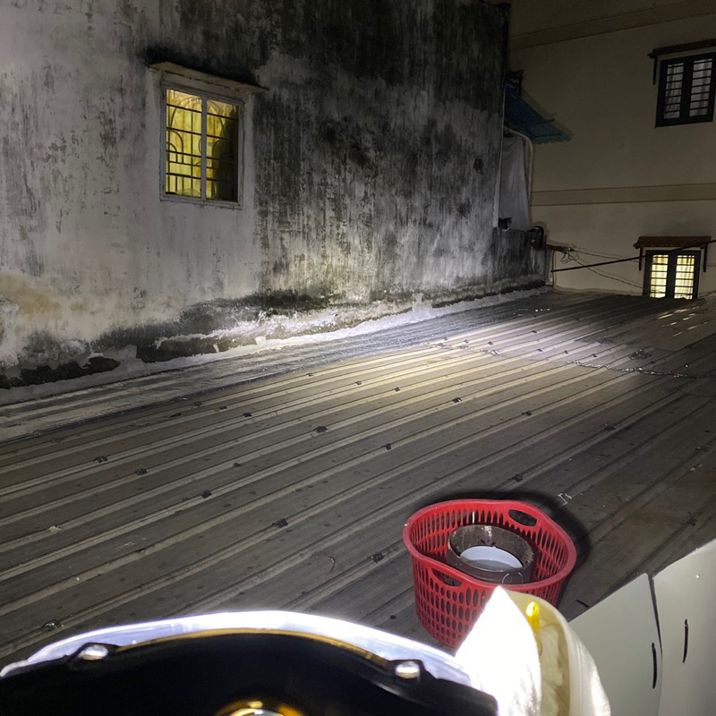 Đèn led T6 chân H4 sáng 3 màu 35w gắn xe máy