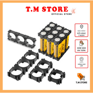 Đế giữ pin, khung giữ pin có thể ghép lại thành khối pin lớn và chắc chắc tránh chạm chập, hạn chế nguy cơ cháy nổ
