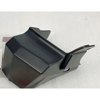nắp che bình nước mát phụ dè con chắn bùn bánh sau click vario 125 150