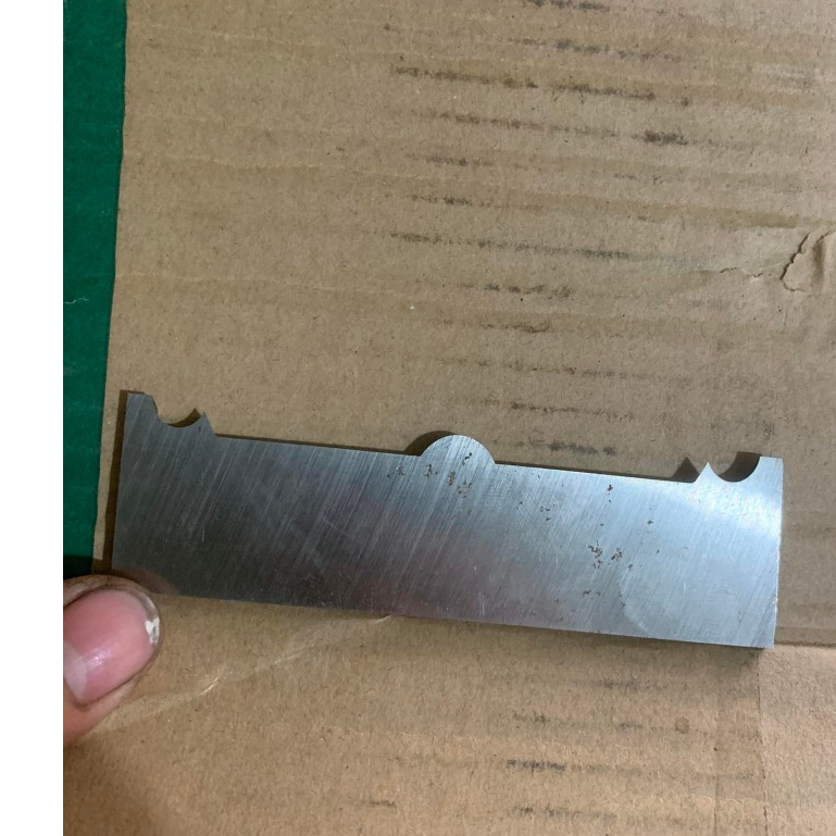 Lưỡi Cuốn Chỉ Nẹp Trần