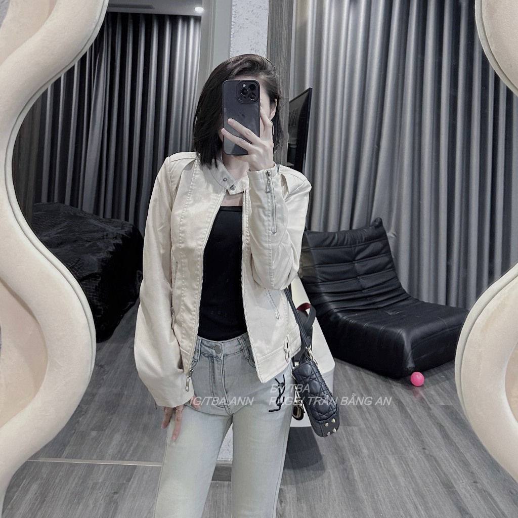 Áo da nữ CANAVI thiết kế form ôm eo khóa kéo chắc chắn tôn dáng dễ mix phối đồ phù hợp với mọi dịp kem 9811