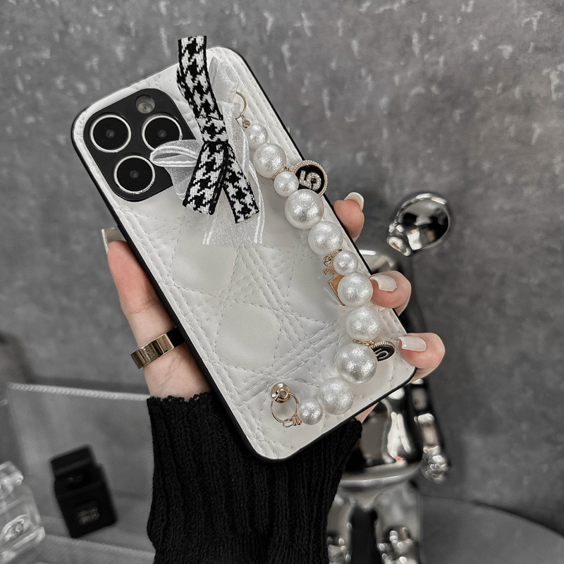 Ốp lưng iphone dây xích nơ cạnh vuông