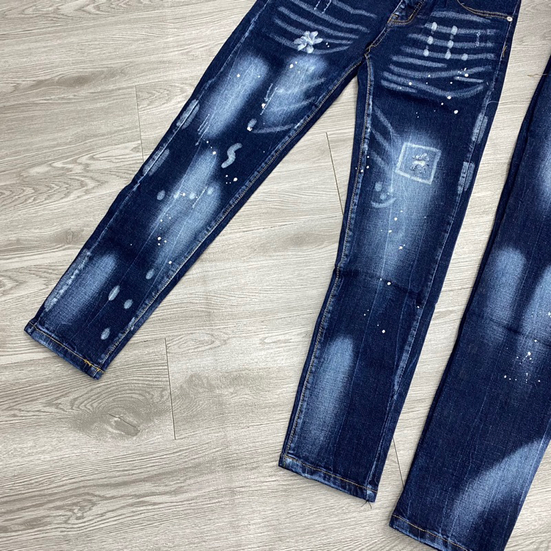 Quần dsq2 xanh 4 cúc rách xước nhẹ,quần jean xanh dsq2 chấm sơn đơn giản