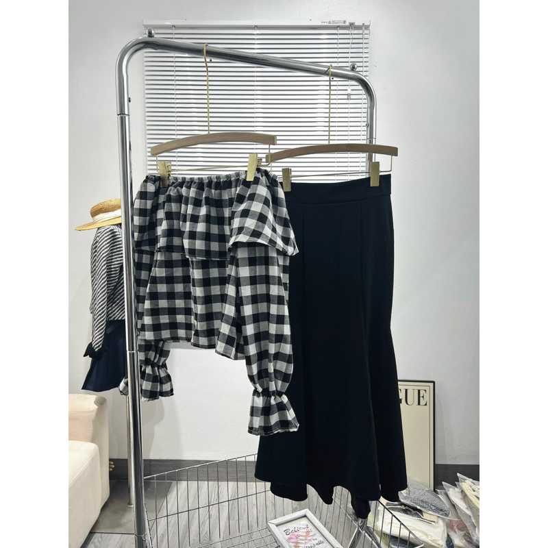 Sét Áo Kẻ Trễ Vai Kèm Chân Váy Đuôi Cá Dáng Dài Umi Có Ảnh Thật