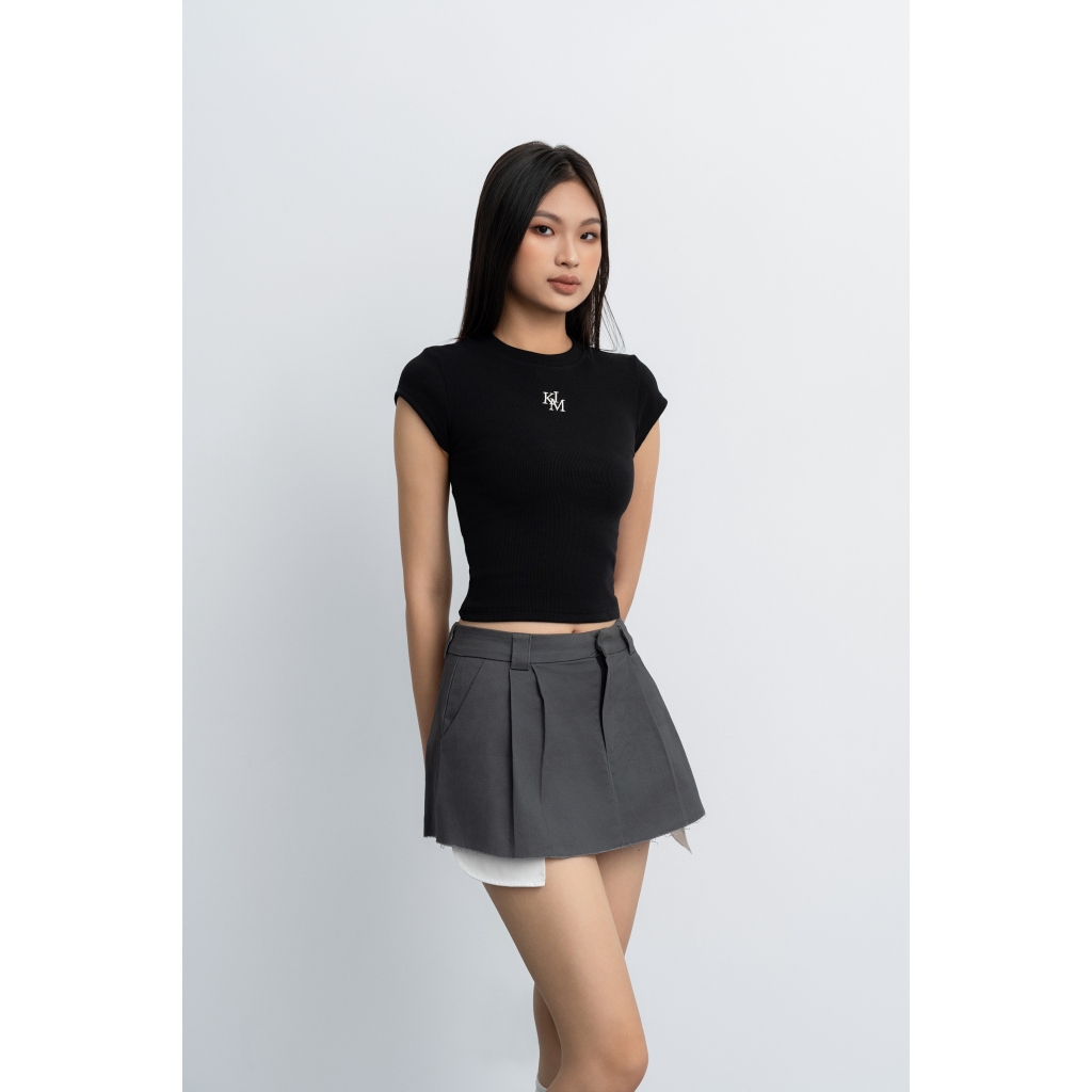 Áo thun croptop ngắn tay The Kim, áo thun baby tee thêu logo chất liệu thun gân A235