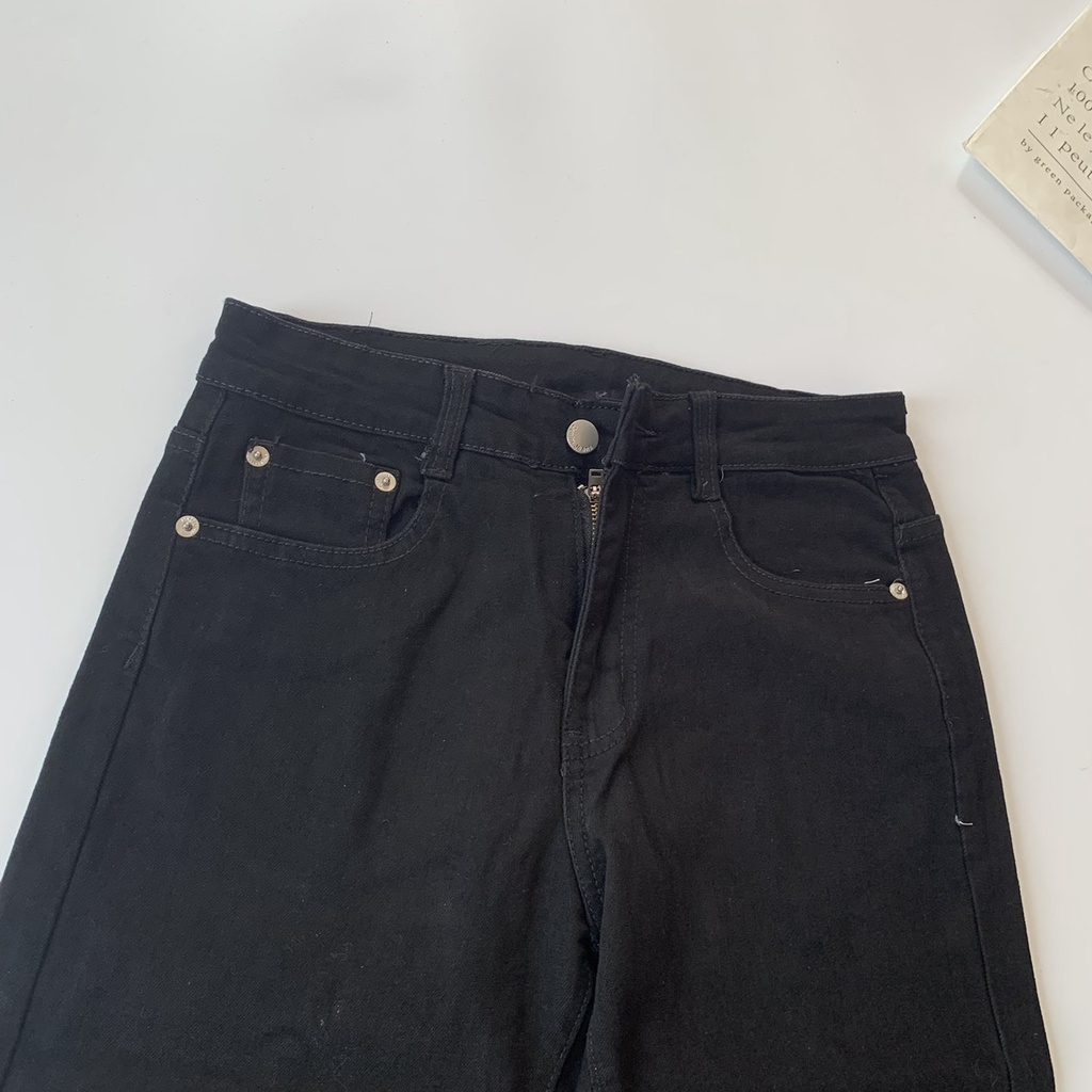 A24 Quần Bò Đen Nam Trơn Phối Thêu Khoá Zip Ống ss2023