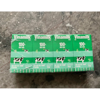 Sữa tươi tiệt trùng 100% Vinamilk 1 lốc 4hộp x 110ml có đường