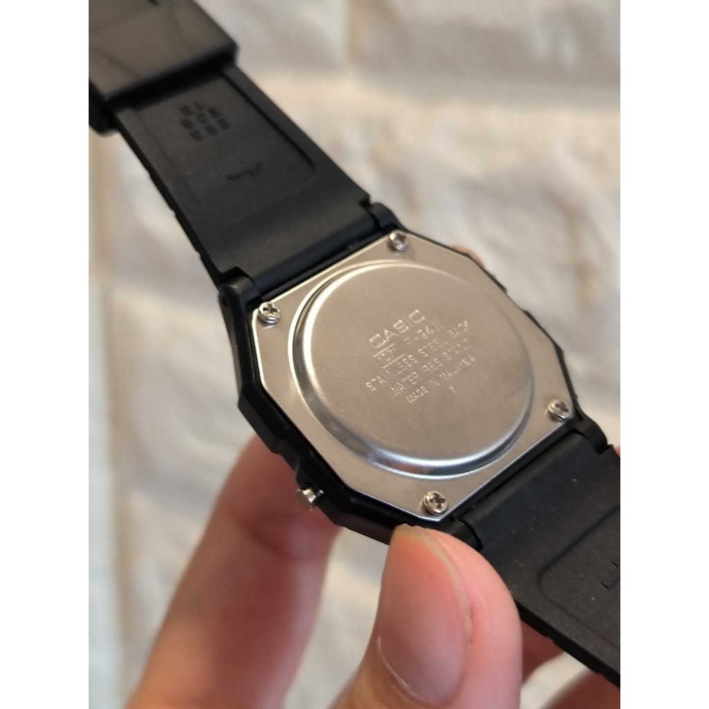 Đồng hồ thời trang Nam Casio WR F94 DÂY CAO SU MẶT NHỰA