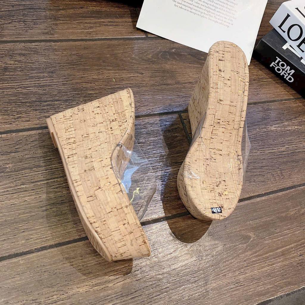 Xuồng gõ bản trong xuốt