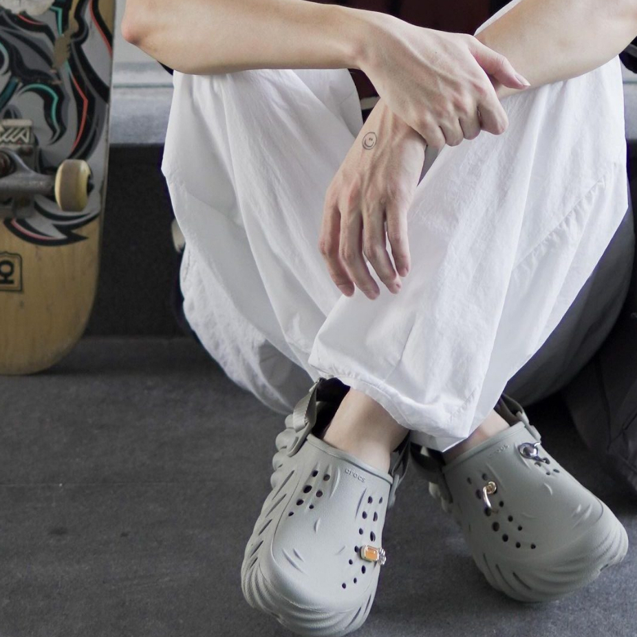 Dép Crocs  Dép Crocs hàng lỗi nhẹ đã fix Echo phong cách Giày Echo - Cinghutag