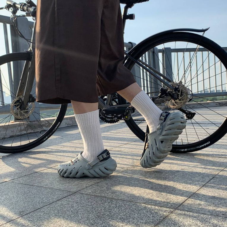 Dép Crocs  Dép Crocs hàng lỗi nhẹ đã fix Echo phong cách Giày Echo - Cinghutag