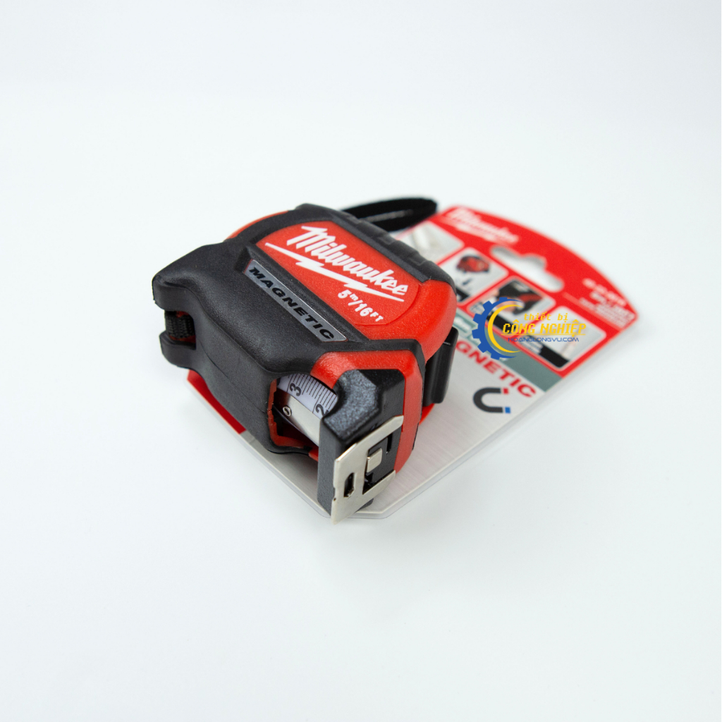 Thước cuộn 5m Milwaukee 48-22-0616 có nam châm. Thước dây thép chống gãy, kéo thả êm ái.