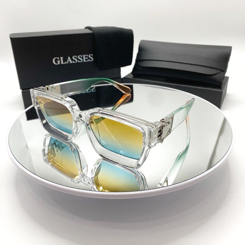 Kính L.V Version 2023