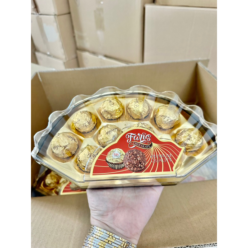 Socola hạt phỉ Hồng Kông bao ngon - gói quà Tết 2024 siêu đẹp